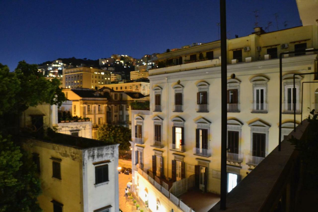 2 Camere Con Pianoforte Napoli Exterior foto
